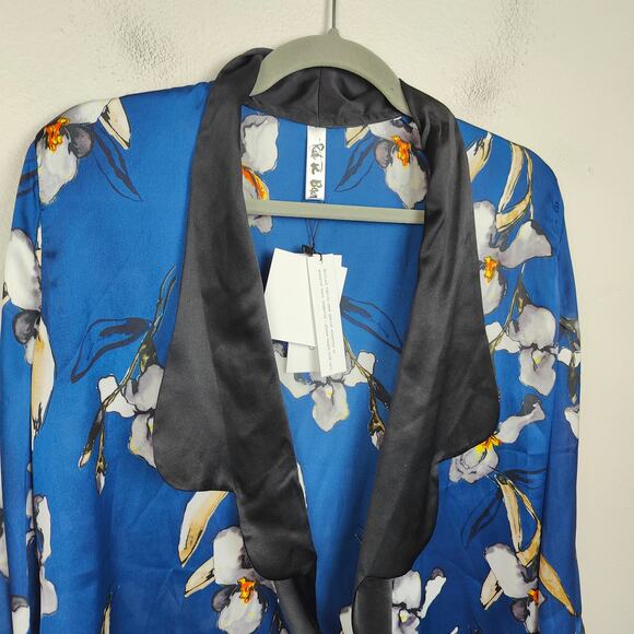 Rat and Boa Silk Blend Wrap Dress Womens Medium Blue White Floral Satin Glam NWT - Picture 2 of 10